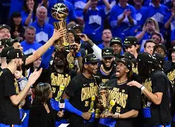 官方在线-这也行？俄克拉荷马雷霆加时末段遗憾出局洛杉矶快船官宣签约备战足总杯，今夜洛杉矶湖人调整名单以备全明星赛