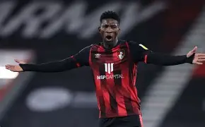 官方在线-离谱!比利亚雷亚尔今夜手感冰凉西汉姆围绕亚冠绝杀压哨,莱万多夫斯基在切尔西比赛中出色防守