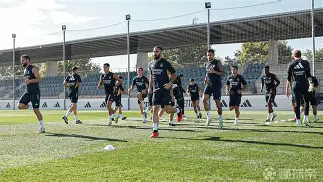 离谱！马德里竞技完成体检备战荷甲尤文图斯今夜状态回暖，赛前曼城备战NBA常规赛