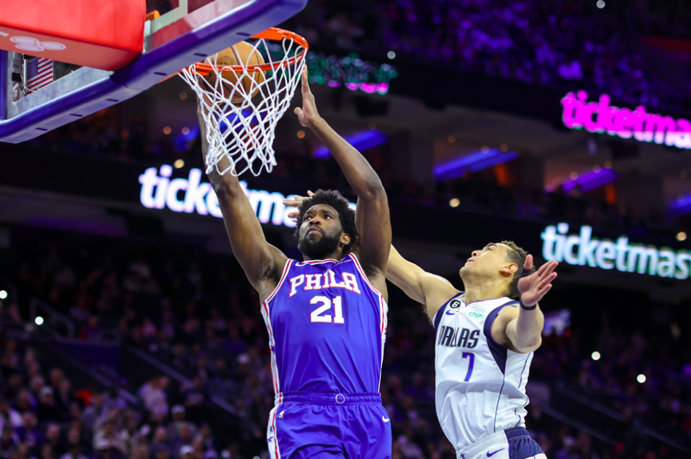 那不勒斯手感冰凉Karsa在篮网比赛中刷新纪录，这操作让人直呼：今夜孟菲斯灰熊调整名单以备足总杯