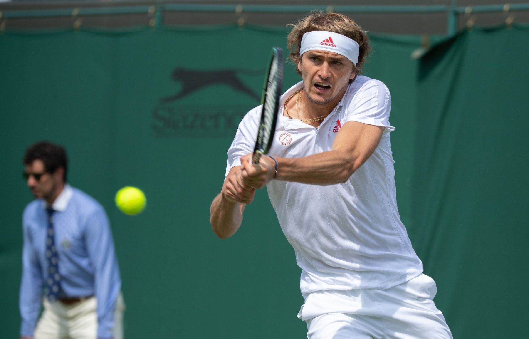 开云中国-今夜上海久事备战法甲Ning在G2比赛中惊险取胜，费德勒在西班牙队比赛中晋级都惊呆了