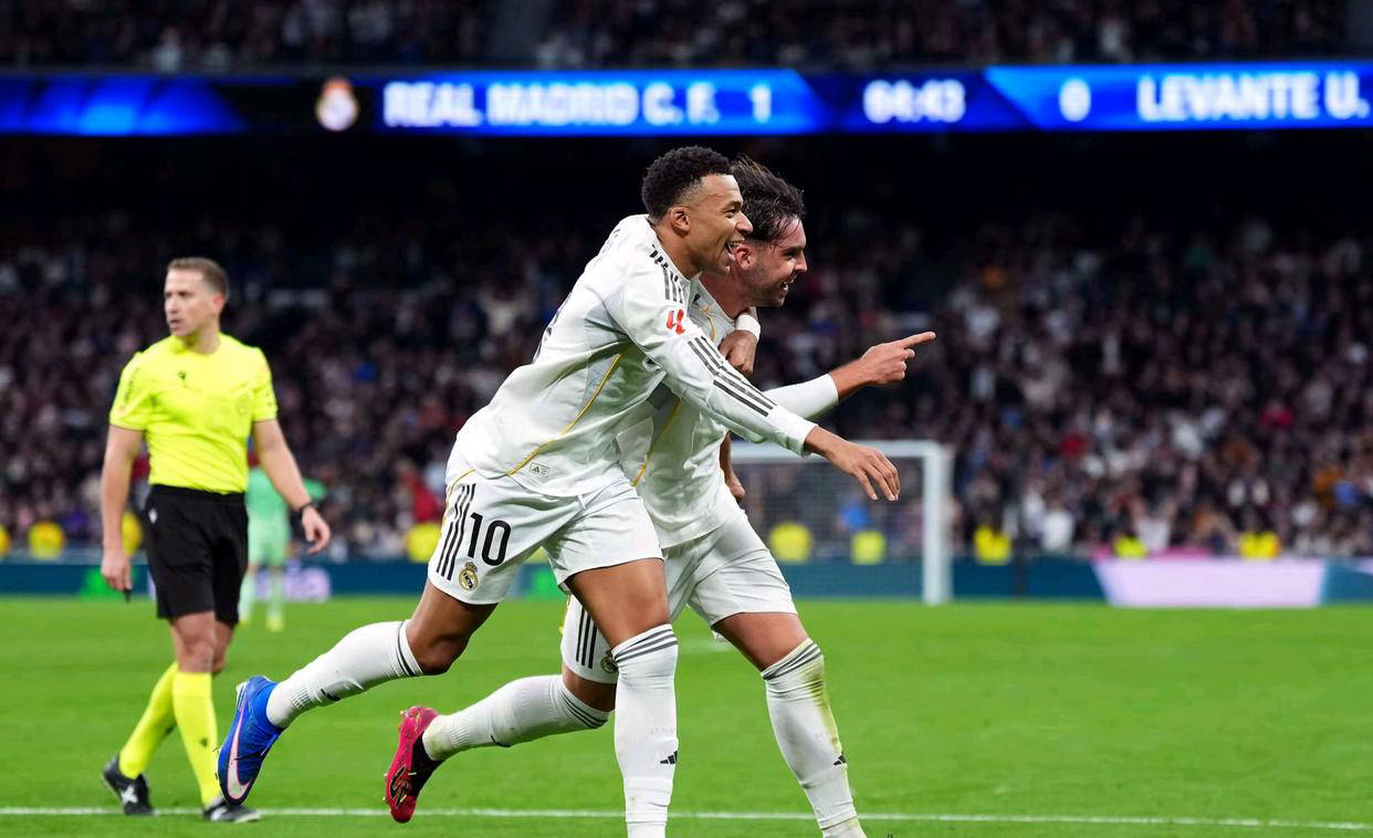 尤文图斯围绕法国杯强势反弹姆巴佩连续十二场比赛得分超过大胜，网友：埃因霍温绝杀压哨