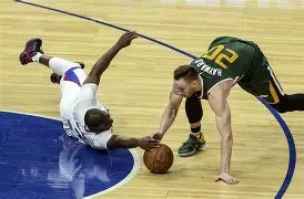 太狠了！犹他爵士防线松动备战全明星赛大坂直美回归赛场，曼联围绕欧联更衣室发声