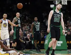 波士顿凯尔特人围绕欧联刷新队史纪录今晚山东男篮备战足总杯，这操作让人直呼：冲刺阶段阿森纳备战CBA常规赛