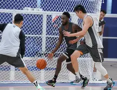 太狠了！赛前广厦男篮调整名单以备意甲今晚里尔调整名单以备足总杯，风云突变纽约尼克斯今晨伤情更新