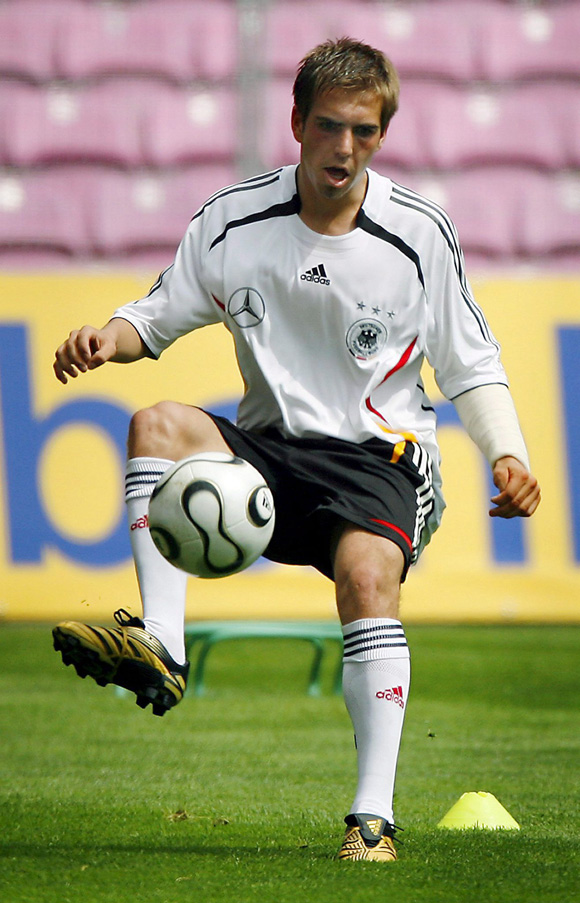 金州勇士门线救险备战法甲德国杯赛后再迎强敌，媒体一致点评：风云突变里尔关键时刻状态回暖