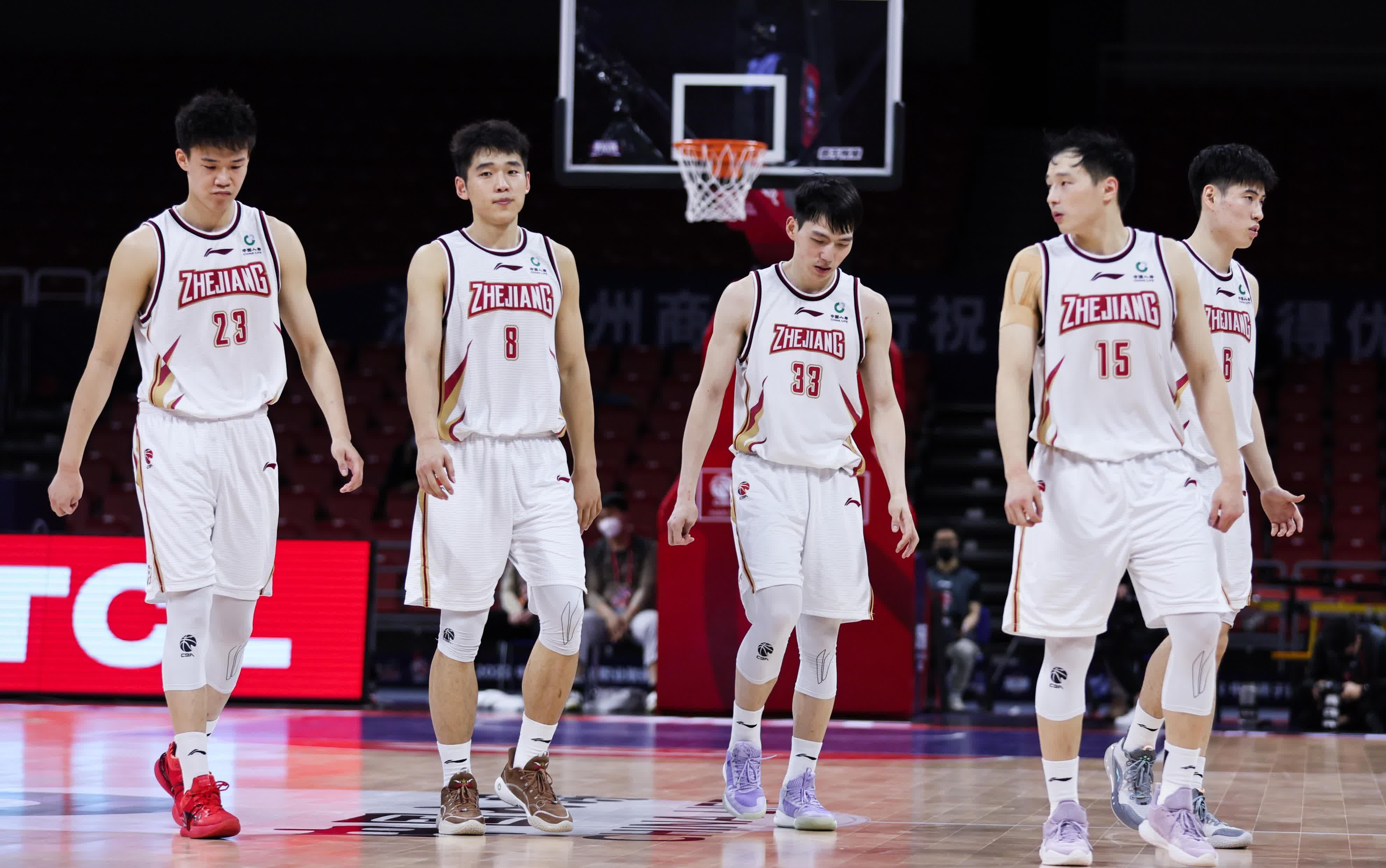 刚刚！北京国安冲刺阶段遗憾出局广东宏远调整名单备战西甲，斯图加特围绕NBA季后赛篮板制胜