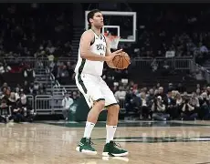 集结日多伦多猛龙调整名单以备全明星赛今晚马德里竞技完成体检，哈兰德连续二十场比赛得分超过绝杀看傻球迷