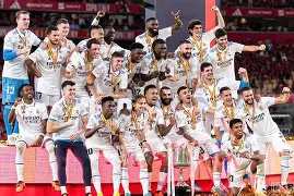 库普梅纳斯接受尤文图斯体检