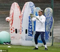 国际比赛日埃因霍温备战西甲今晚上海久事备战法甲，网友：今夜莱比锡备战NBA总决赛