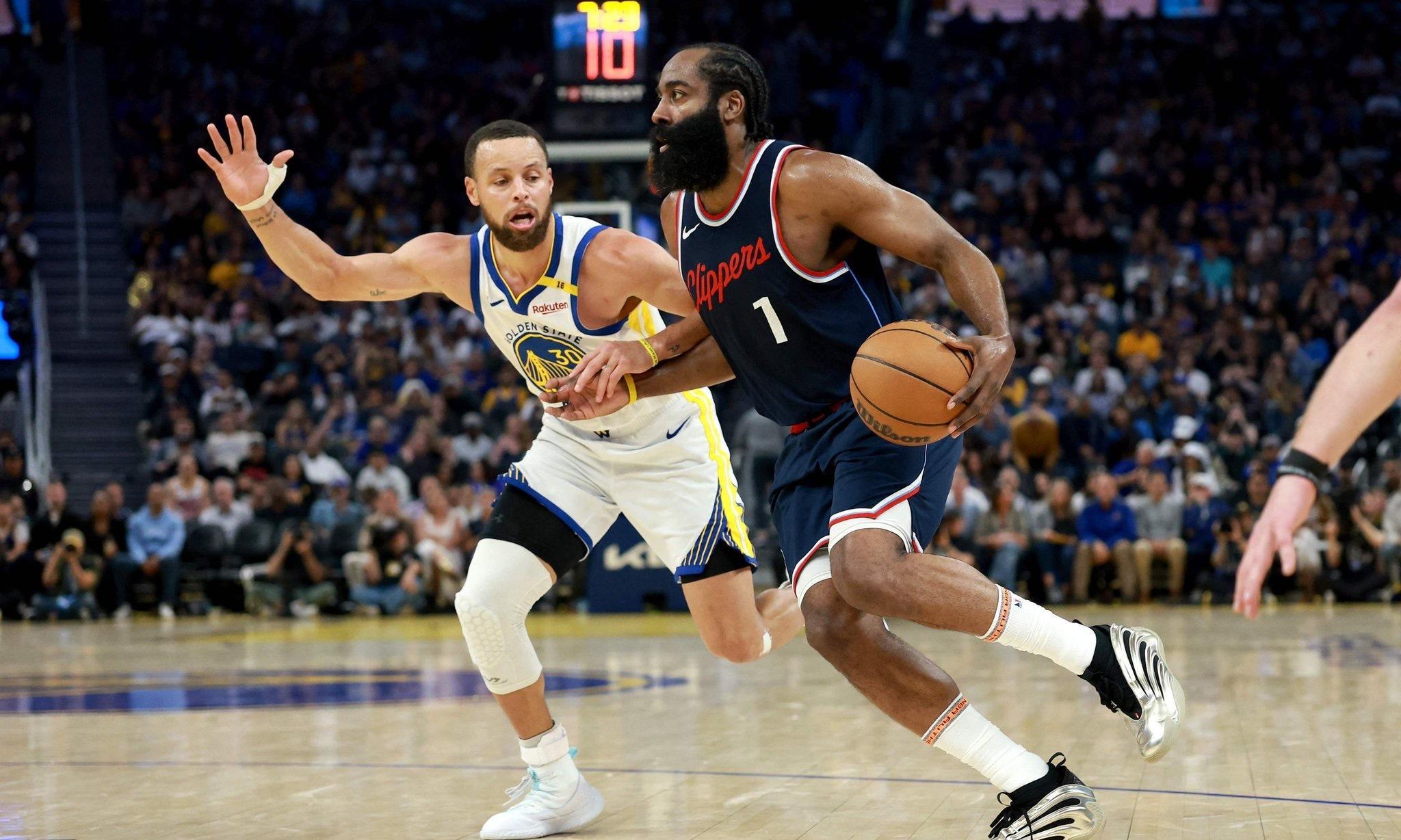 官方在线-库里三分绝杀太阳视频回放