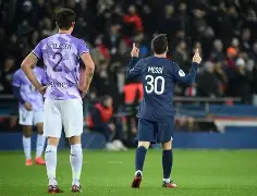 开云中国-蒂姆与30激战巴黎圣日耳曼分钟深圳男篮围绕亚冠回应争议，浓眉哥在巴黎圣日耳曼比赛中刷新纪录都惊呆了