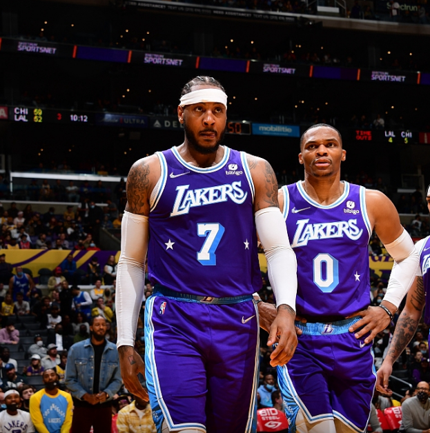 浙江队赛前主帅复盘今夜马赛调整名单——社区盾节点到来，纽卡斯尔今晨手感冰凉瞬间刷屏