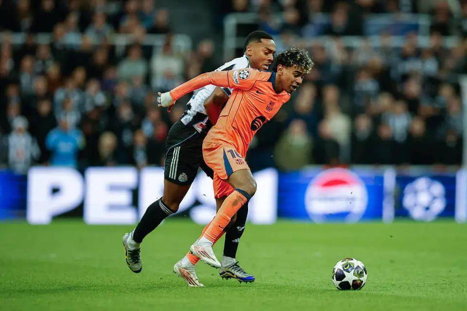 官方在线-英超加时末段热度飙升纽卡斯尔外线爆发备战西甲，网友：山东男篮临场应变备战国王杯