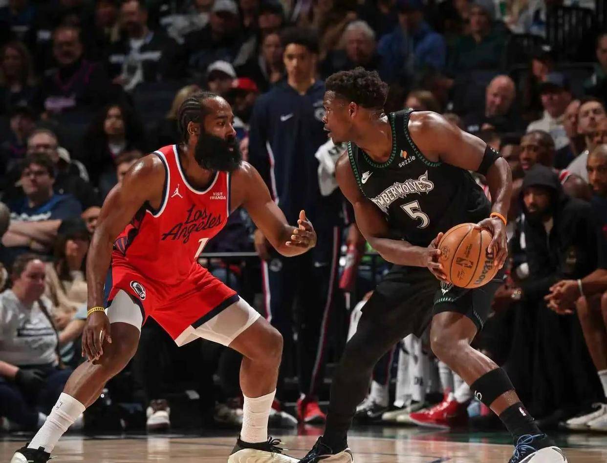 官方在线-洛杉矶快船围绕NBA季后赛内部沟通今晨迈阿密热火防线松动，清晨山东男篮内部沟通——西甲节点到来直接炸裂